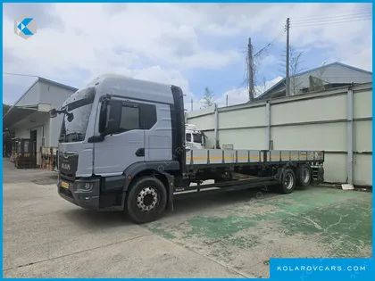 MAN TRUCK CARGO TRUCK 6X2