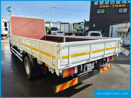 HYUNDAI MEGA TRUCK GOLD