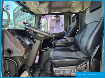 HYUNDAI MEGA TRUCK GOLD