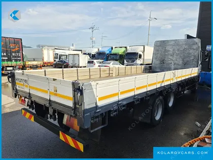 HYUNDAI MEGA TRUCK GOLD