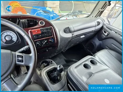 HYUNDAI MEGA TRUCK GOLD