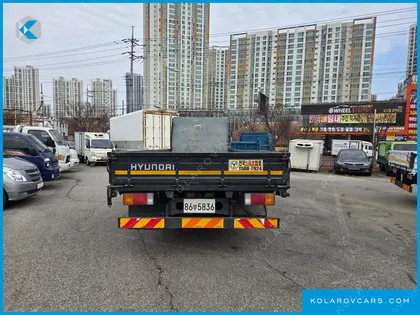 HYUNDAI MEGA TRUCK PREMIUM