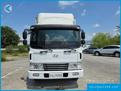 HYUNDAI MEGA TRUCK GOLD