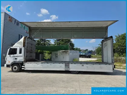 HYUNDAI MEGA TRUCK GOLD