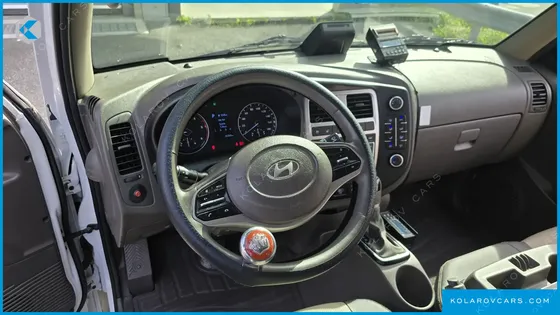 HYUNDAI PORTER II SUPER CABIN LPG