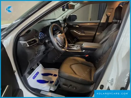 TOYOTA HIGHLANDER 2.5 4WD PLATIMUM