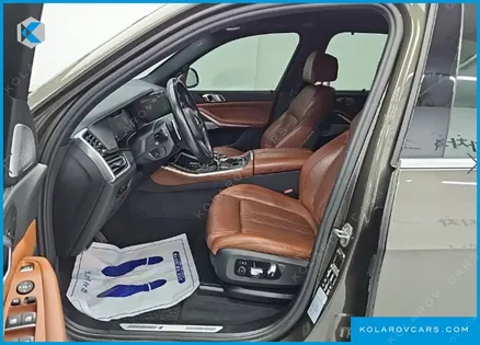 BMW X5 M50I
