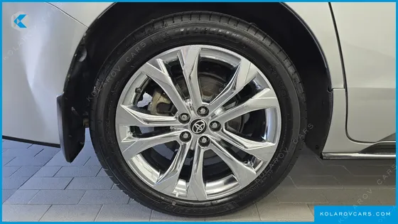 TOYOTA SIENNA 2.5 HYBRID 2WD