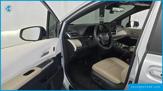 TOYOTA SIENNA 2.5 HYBRID 2WD