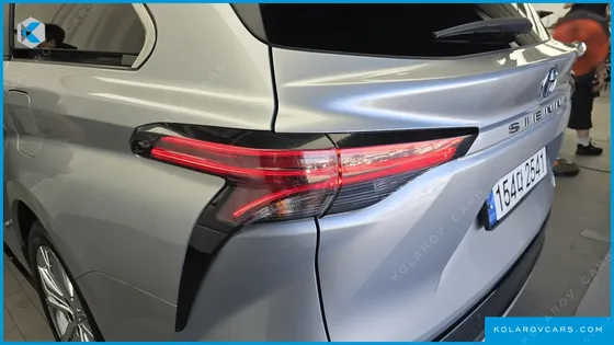 TOYOTA SIENNA 2.5 HYBRID 2WD