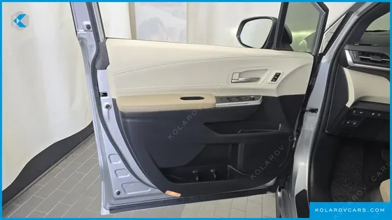 TOYOTA SIENNA 2.5 HYBRID 2WD