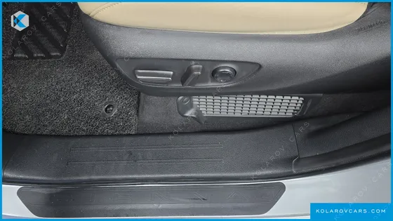 TOYOTA SIENNA 2.5 HYBRID 2WD