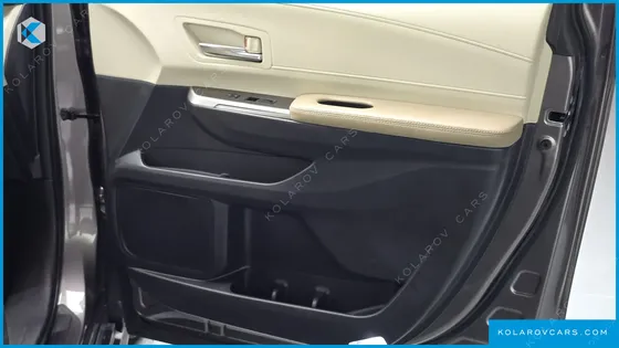 TOYOTA SIENNA 2.5 HYBRID 2WD