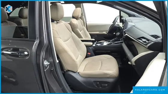 TOYOTA SIENNA 2.5 HYBRID 2WD
