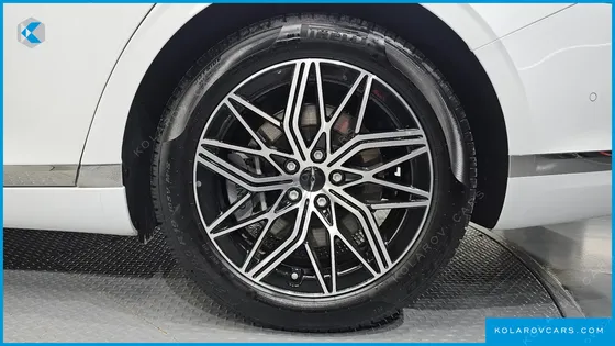 GENESIS G90 GASOLINE 3.5 TURBO 2WD