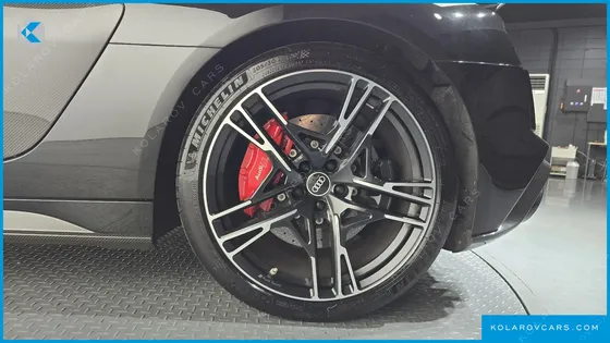 AUDI R8 5.2 V10 PERFORMANCE COUPE
