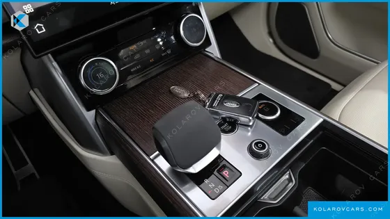 LAND ROVER RANGE ROVER D350 AUTOBIOGRAPHY LONG WHEEL BASE