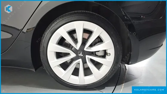 TESLA MODEL 3 LONG RANGE AWD