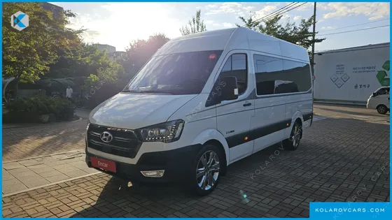 HYUNDAI SOLATI 15-SEATER