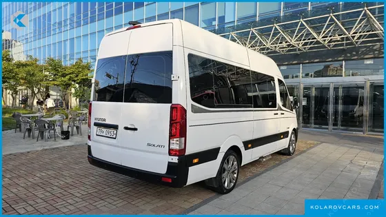 HYUNDAI SOLATI 15-SEATER