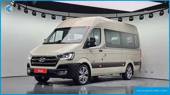 HYUNDAI SOLATI 15-SEATER