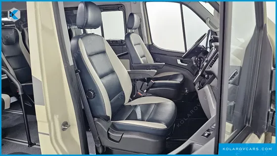 HYUNDAI SOLATI 15-SEATER