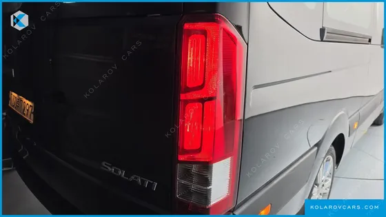 HYUNDAI SOLATI 16-SEATER