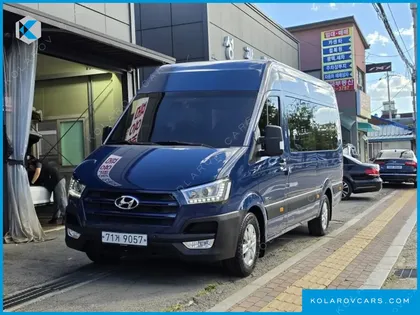 HYUNDAI SOLATI 15-SEATER
