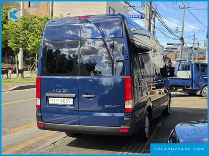 HYUNDAI SOLATI 15-SEATER