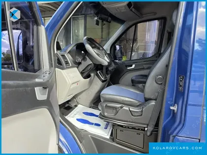 HYUNDAI SOLATI 15-SEATER