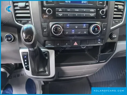 HYUNDAI SOLATI 15-SEATER