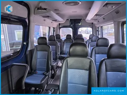 HYUNDAI SOLATI 15-SEATER