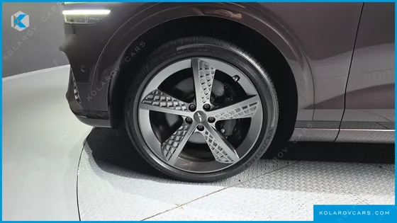 GENESIS GV70 2.5T GASOLINE 2WD