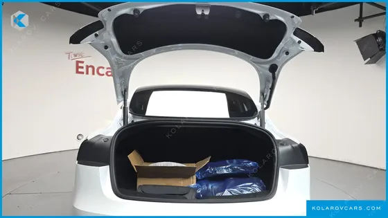 TESLA MODEL 3 RWD