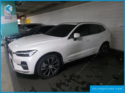 VOLVO XC60 B5 ULTRA BRIGHT