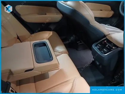 VOLVO XC60 B6 INSCIRTION