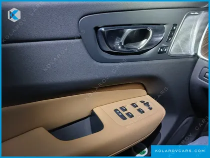 VOLVO XC60 B6 INSCIRTION
