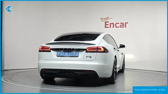 TESLA MODEL S PLAID