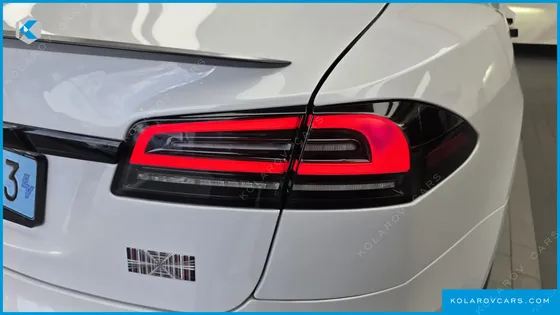 TESLA MODEL S PLAID