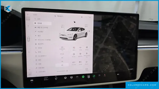 TESLA MODEL S PLAID