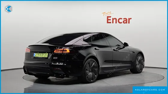TESLA MODEL S PLAID