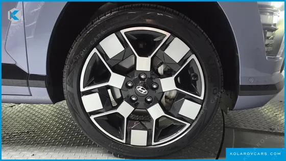 HYUNDAI KONA LONG RANGE