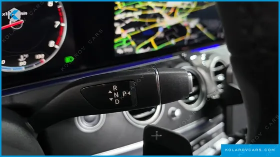MERCEDES E-CLASS E300 4MATIC AVNATGARDE