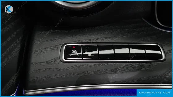 MERCEDES E-CLASS E300 4MATIC AVNATGARDE