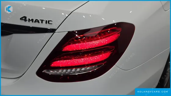 MERCEDES E-CLASS E300 4MATIC AVNATGARDE