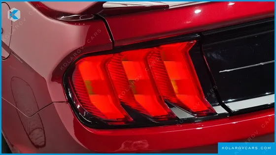 FORD MUSTANG COUPE