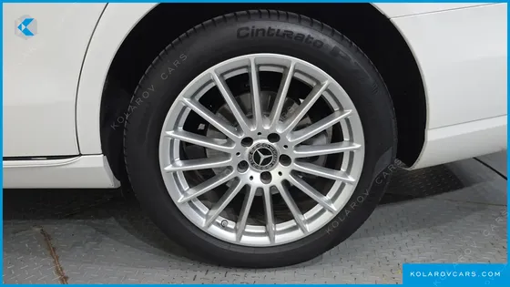 MERCEDES E-CLASS E220D 4MATIC EXCLUSIVE