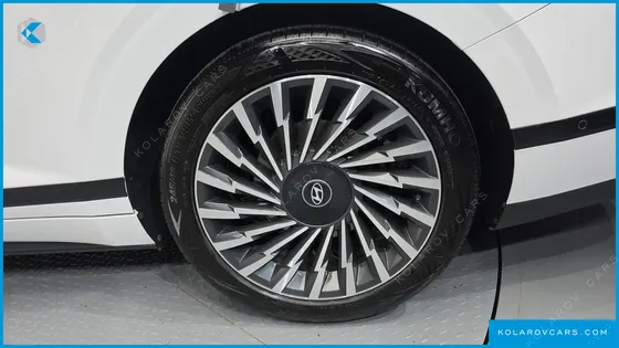 HYUNDAI GRANDEUR CALLIGRAPHY