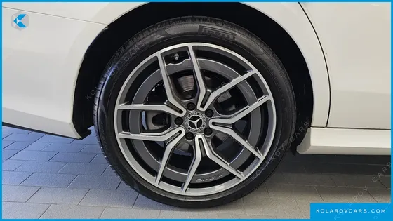 MERCEDES E-CLASS E220D 4MATIC AMG LINE