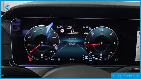 MERCEDES E-CLASS E220D 4MATIC AMG LINE